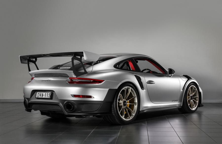  Porsche 911 GT2 RS (991) 2018 года  (AU) (фото 8 из 38)